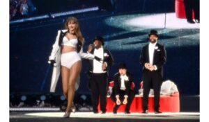 Fans Say Taylor Swift and Travis Kelce Are 'the Closest America Will Ever Come to Royalty' as He Hypes Her Up to the Eras Tour