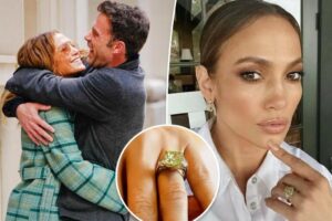 Jennifer Lopez Allegedly Refusing to return Her $10 millio Engagement Ring To Ben Affleck....see More.....