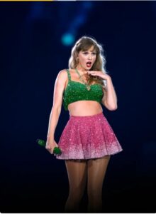 People Are Convinced Taylor Swift Is About To Announce Something HUGE At The Eras Tour In Canada Because Of *This* Verrrry Specific Easter Egg 