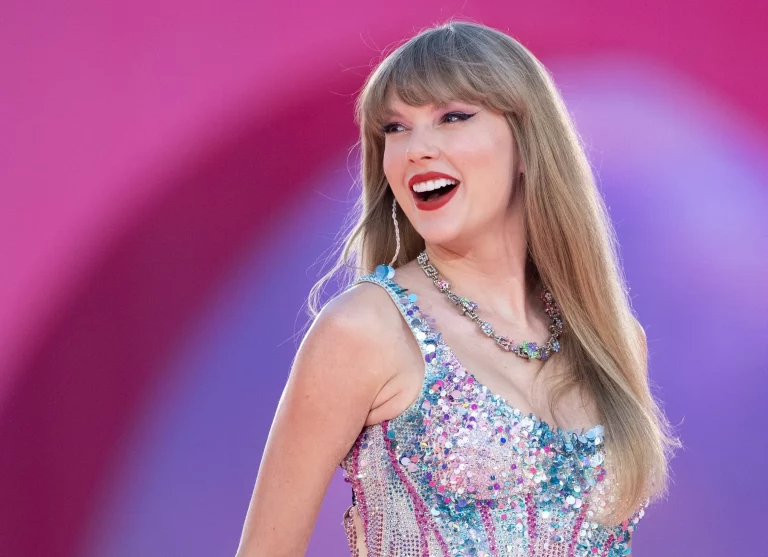 Forbes declares 34-year-old Taylor Swift billionaire